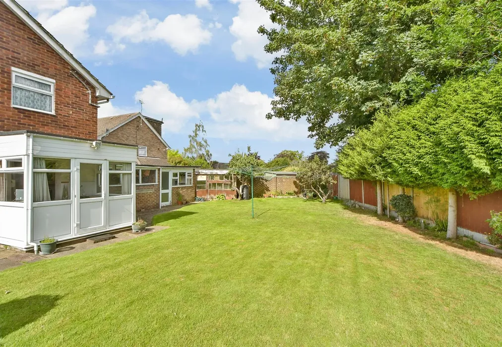 Rear Garden - Crossways, Sittingbourne, Kent - Wards of Kent