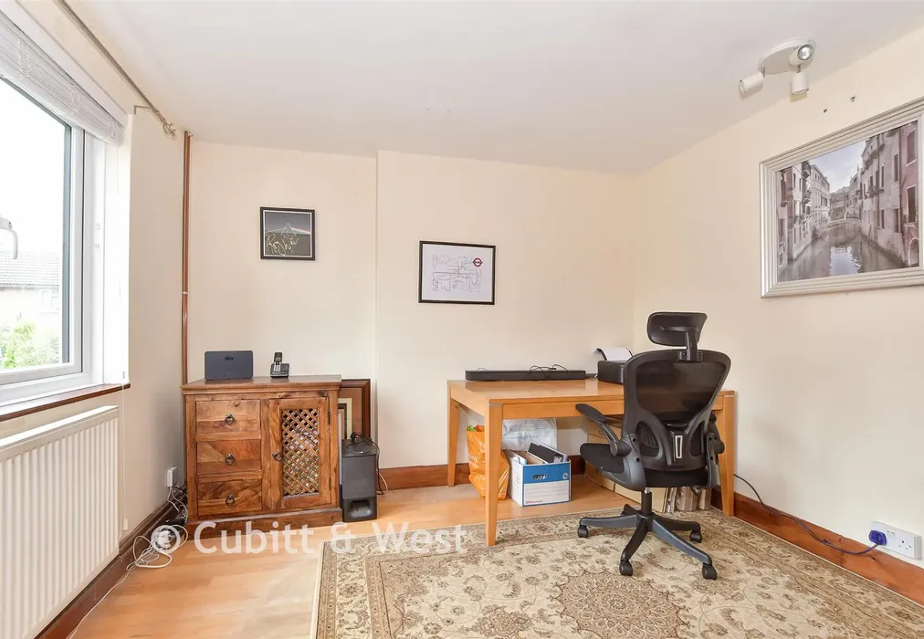 Study - Oak Road, Southwater, Horsham, West Sussex - Wards of Kent