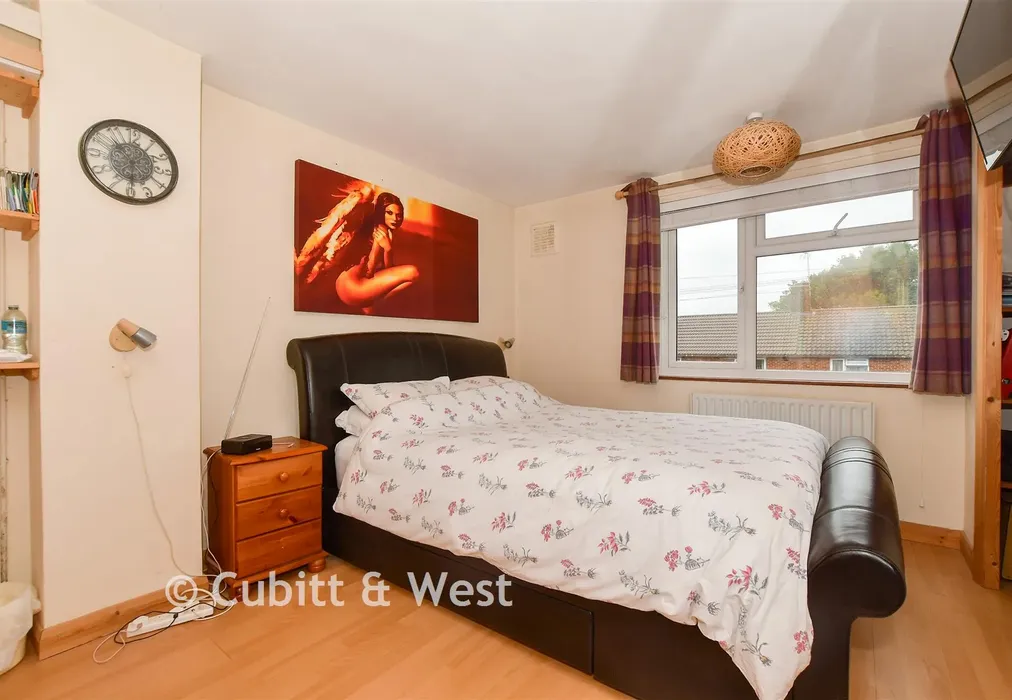 Bedroom 1 - Oak Road, Southwater, Horsham, West Sussex - Wards of Kent