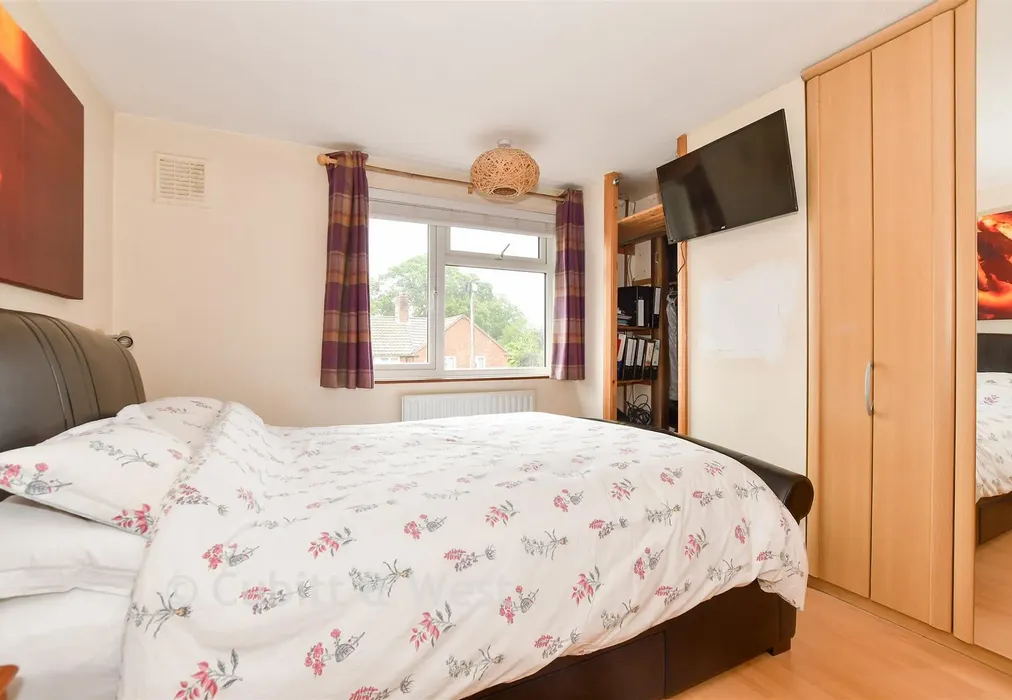 Bedroom 1 - Oak Road, Southwater, Horsham, West Sussex - Wards of Kent