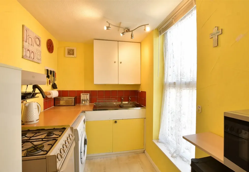 Kitchen - Sorrel Court, Basildon, Essex - Wards of Kent