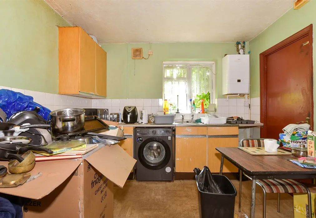 Kitchen/Breakfast Room - Wayfield Road, Chatham, Kent - Wards of Kent