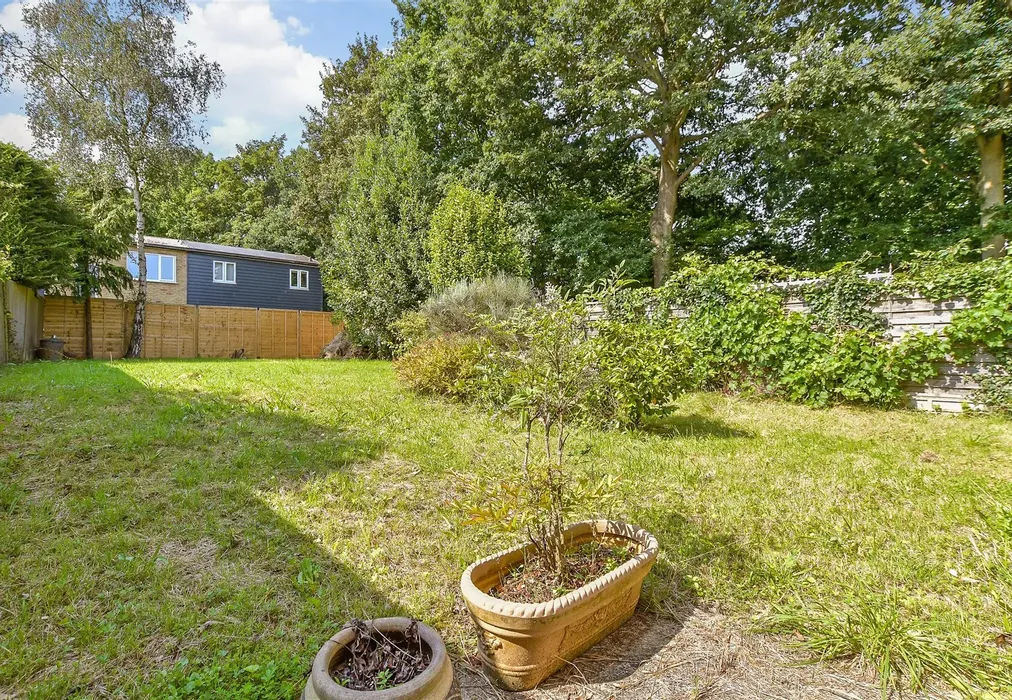 Rear Garden - Turners Avenue, Tenterden, Kent - Wards of Kent