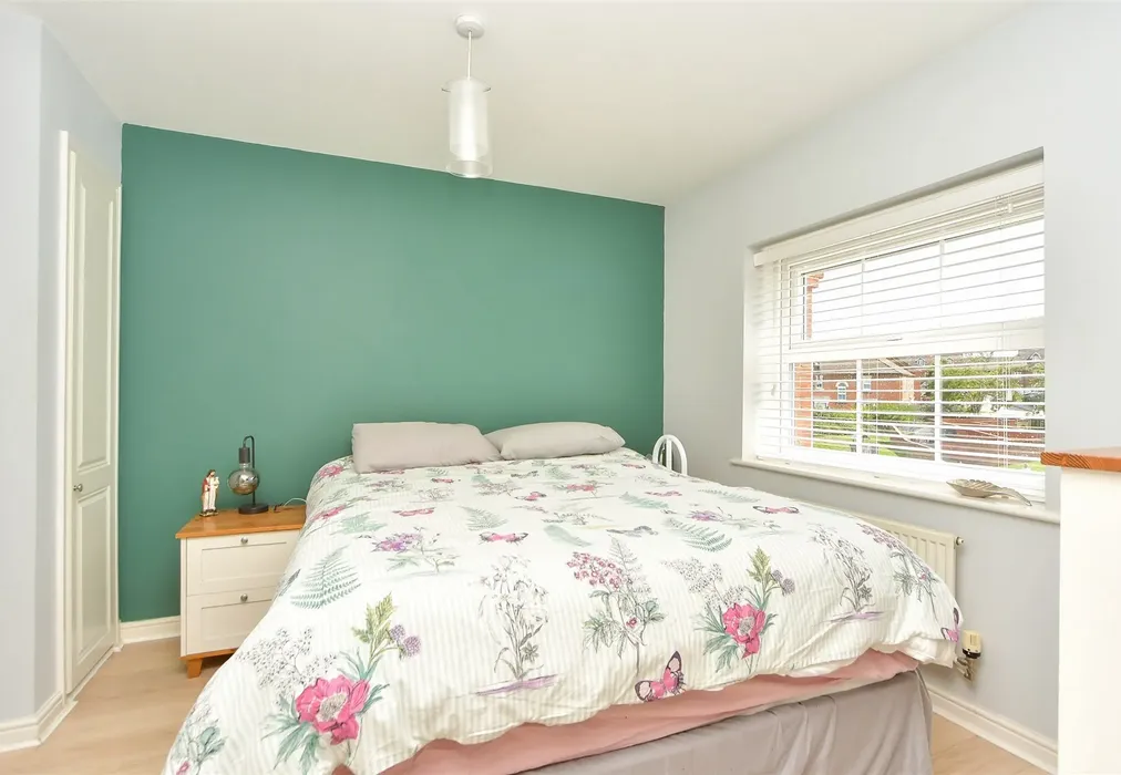 Bedroom 1 - Premier Way, Kemsley, Sittingbourne, Kent - Wards of Kent