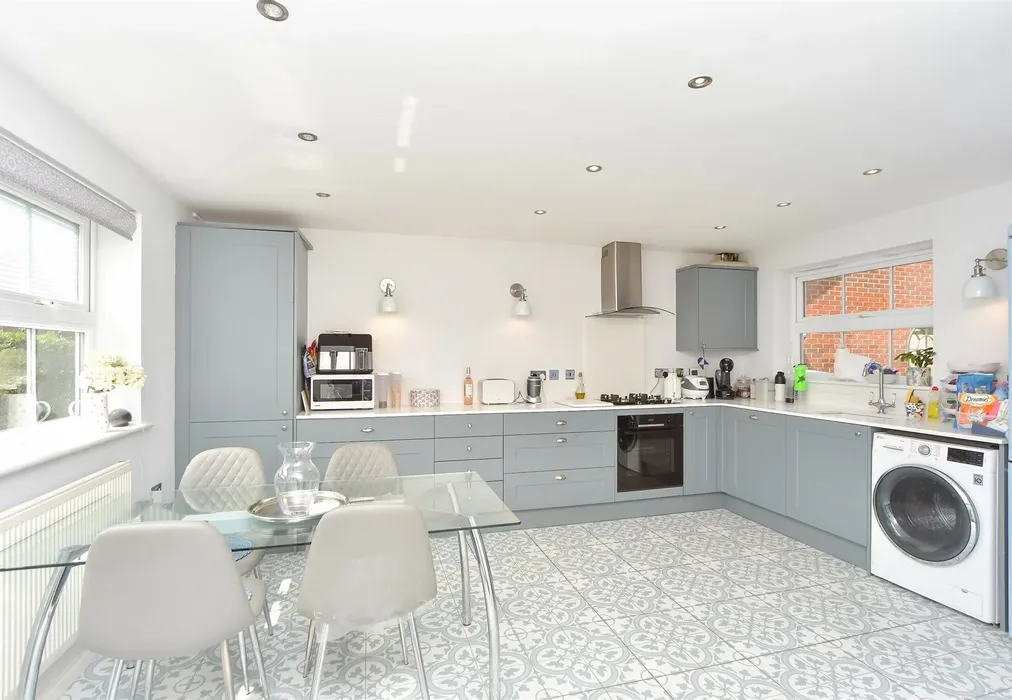Kitchen/Diner - Premier Way, Kemsley, Sittingbourne, Kent - Wards of Kent