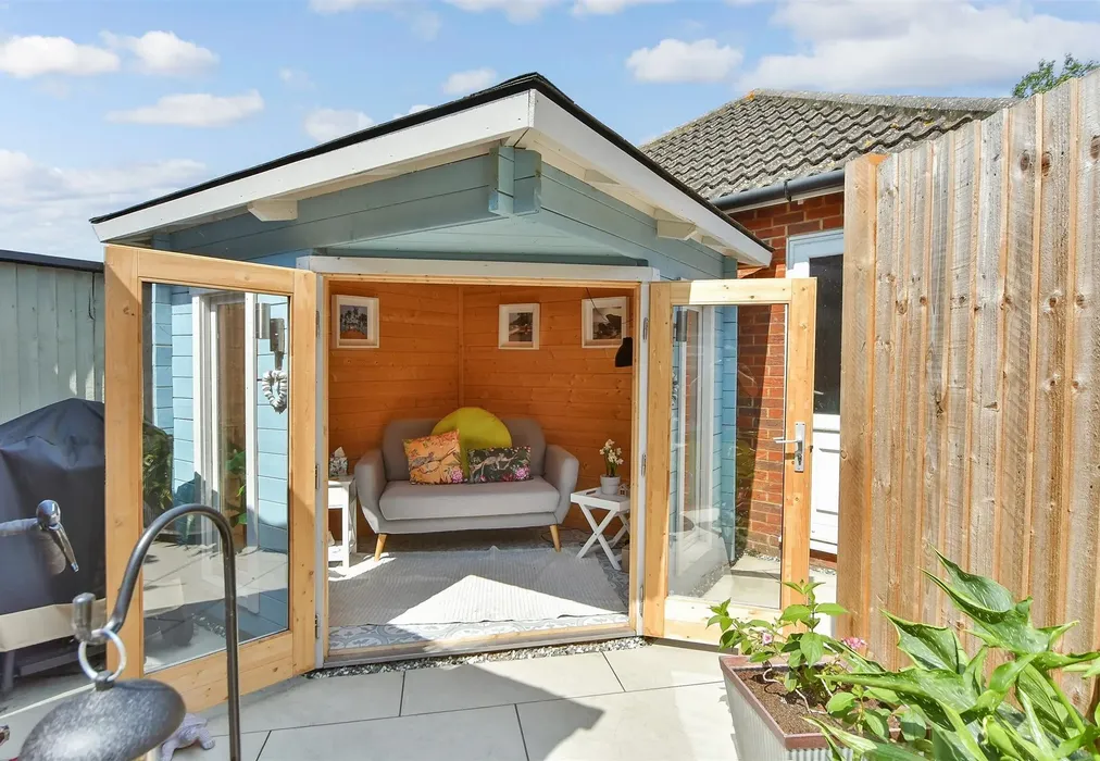 Workshop/Outbuildings - Premier Way, Kemsley, Sittingbourne, Kent - Wards of Kent