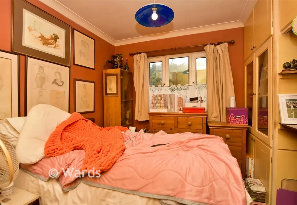 Bedroom 1 - Maidstone Road, Borden, Sittingbourne, Kent - Wards of Kent