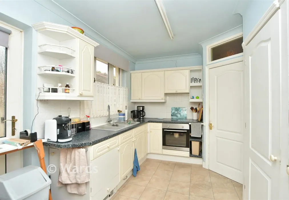 Kitchen - Maidstone Road, Borden, Sittingbourne, Kent - Wards of Kent