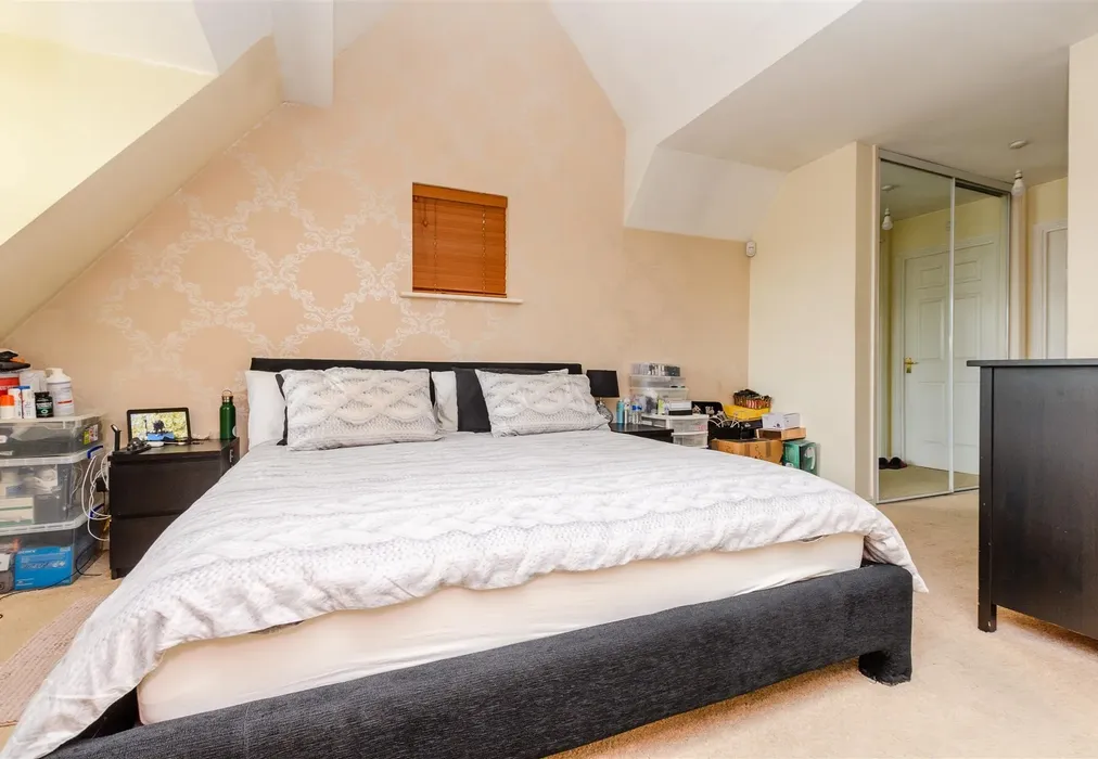 Bedroom 2 - Sanderling Way, Greenhithe, Kent - Wards of Kent