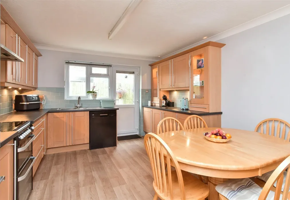 Kitchen - Roderick Avenue, Peacehaven, East Sussex - Wards of Kent