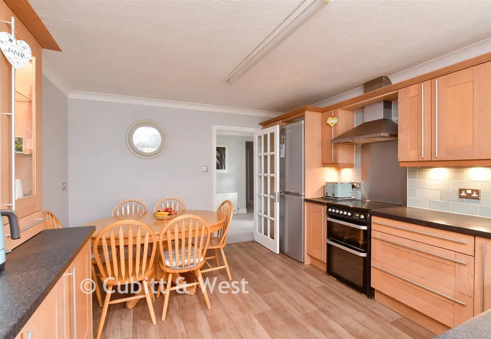 Kitchen - Roderick Avenue, Peacehaven, East Sussex - Wards of Kent