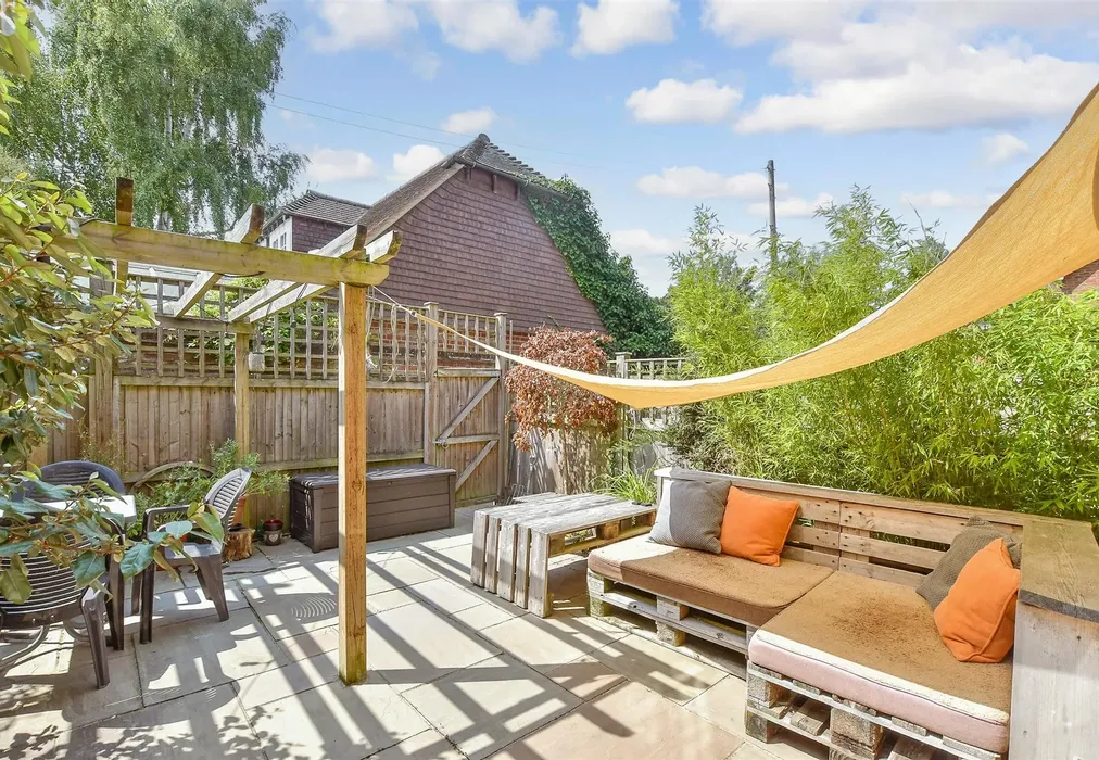 Rear Garden - Rheims Court, Canterbury, Kent - Wards of Kent