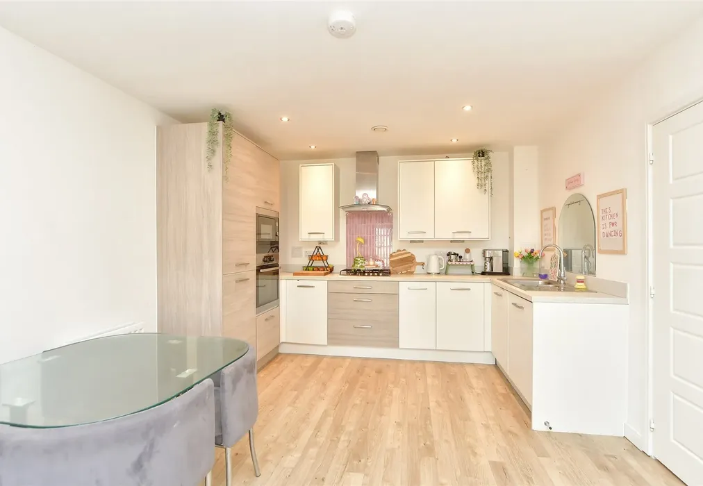 Kitchen/   Living Area - Rapson End, Sittingbourne, Kent - Wards of Kent