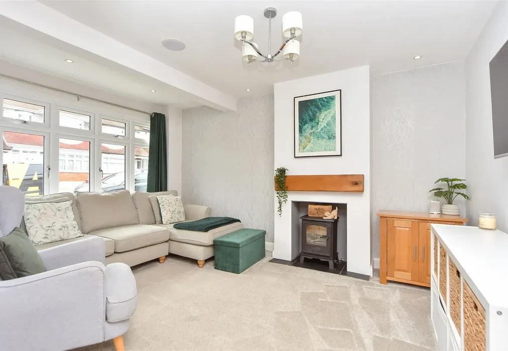 Lounge - Blenheim Avenue, Chatham, Kent - Wards of Kent