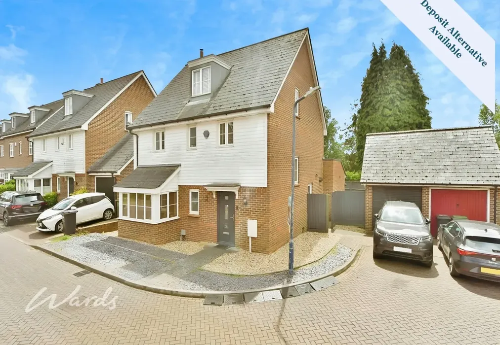 Front - Oaklands Loose ME15 - Wards of Kent