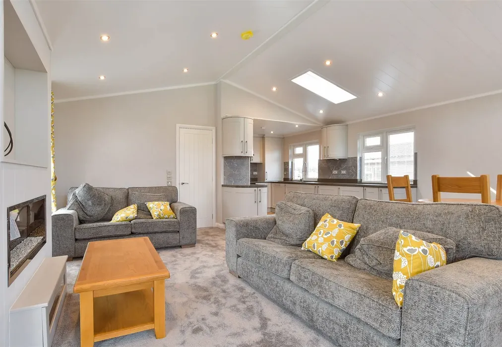 Kitchen/Lounge/ Dining Area - Wateringbury Road, East Malling, Kent - Wards of Kent