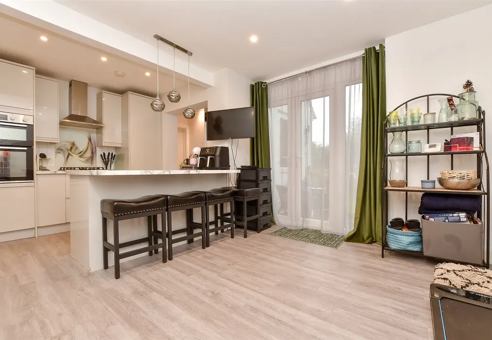 Kitchen/Diner - Kenmore Road, Kenley, Surrey - Wards of Kent
