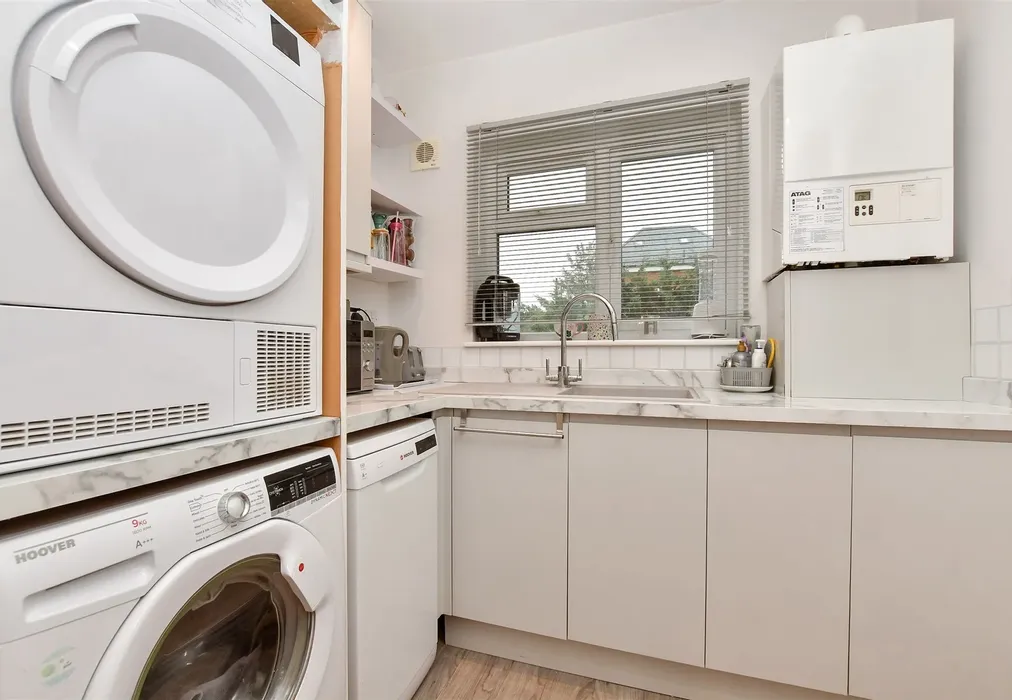 Utility Area - Kenmore Road, Kenley, Surrey - Wards of Kent