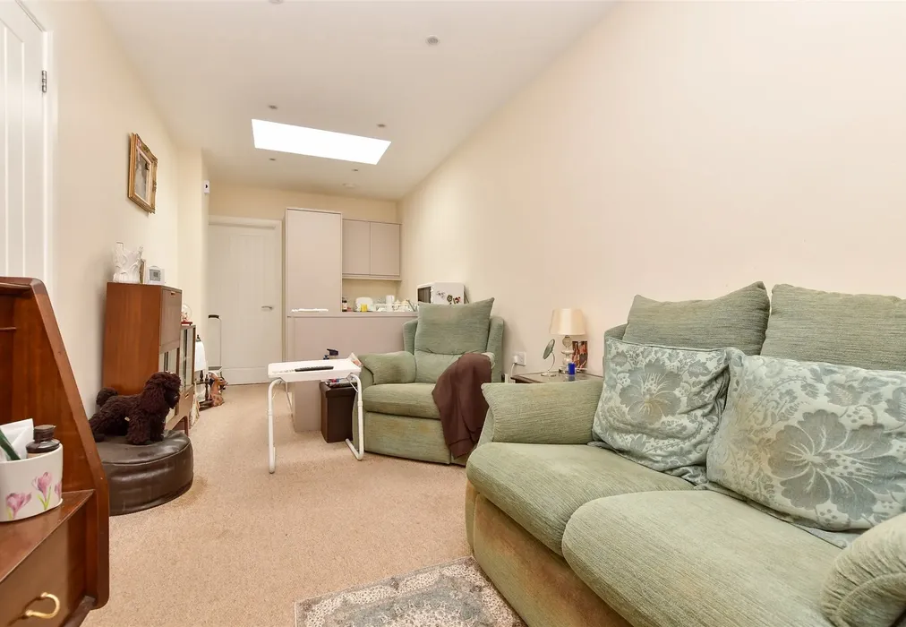 Annexe Kitchen / Living Room - Kenmore Road, Kenley, Surrey - Wards of Kent