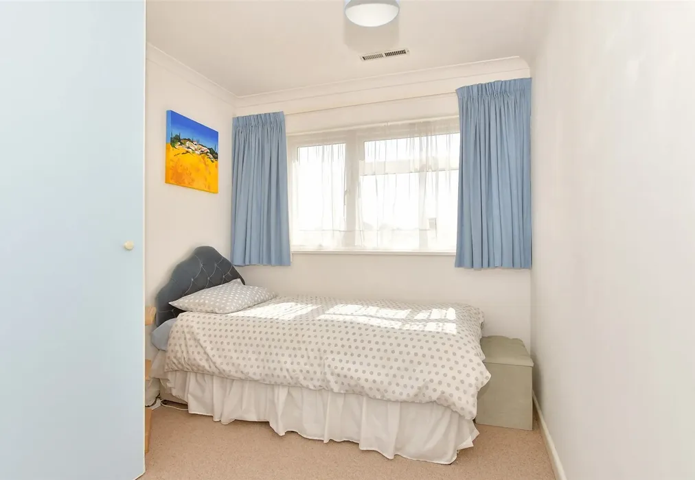 Bedroom 3 - Langdale Rise, Maidstone, Kent - Wards of Kent