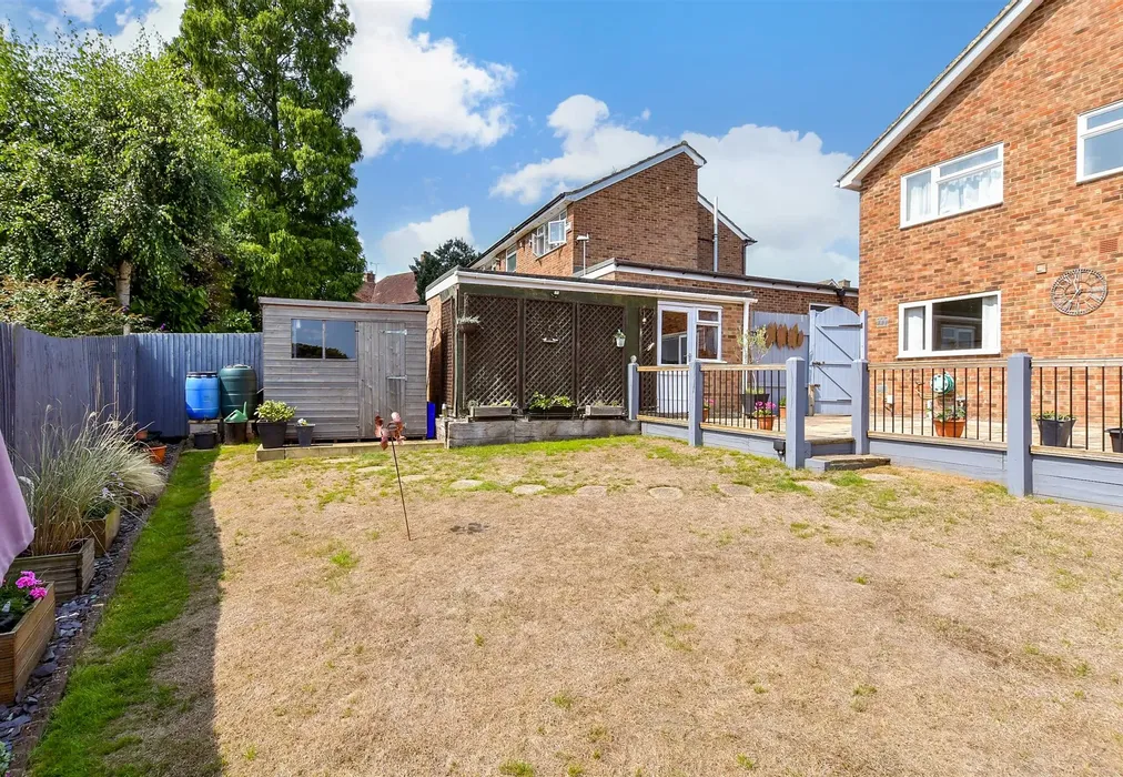 Rear Garden - Langdale Rise, Maidstone, Kent - Wards of Kent