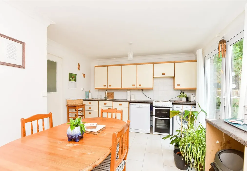 Kitchen/Diner - Adamson Court, Crawley, West Sussex - Wards of Kent