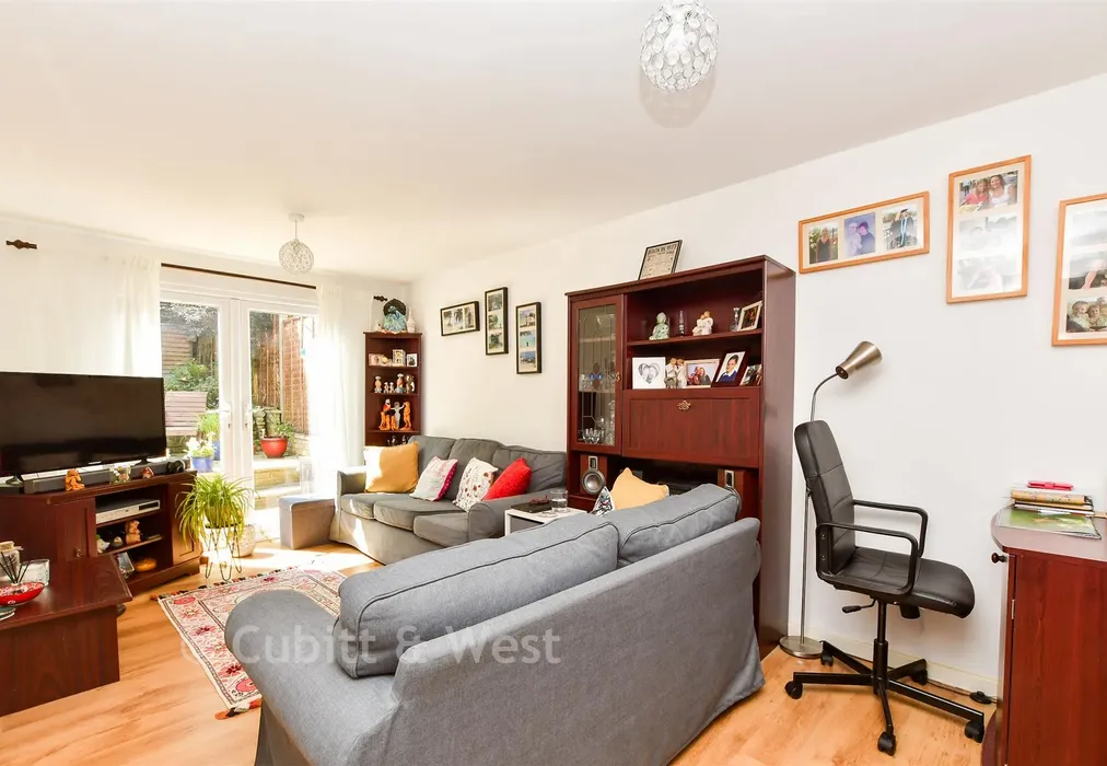 Lounge - Adamson Court, Crawley, West Sussex - Wards of Kent