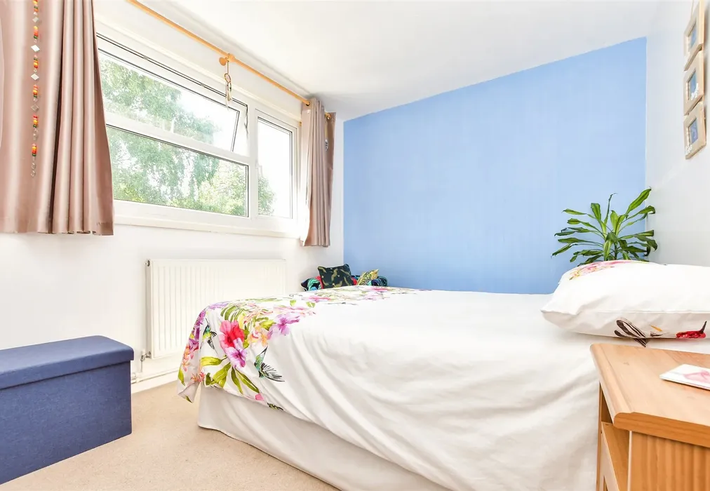 Bedroom 1 - Adamson Court, Crawley, West Sussex - Wards of Kent