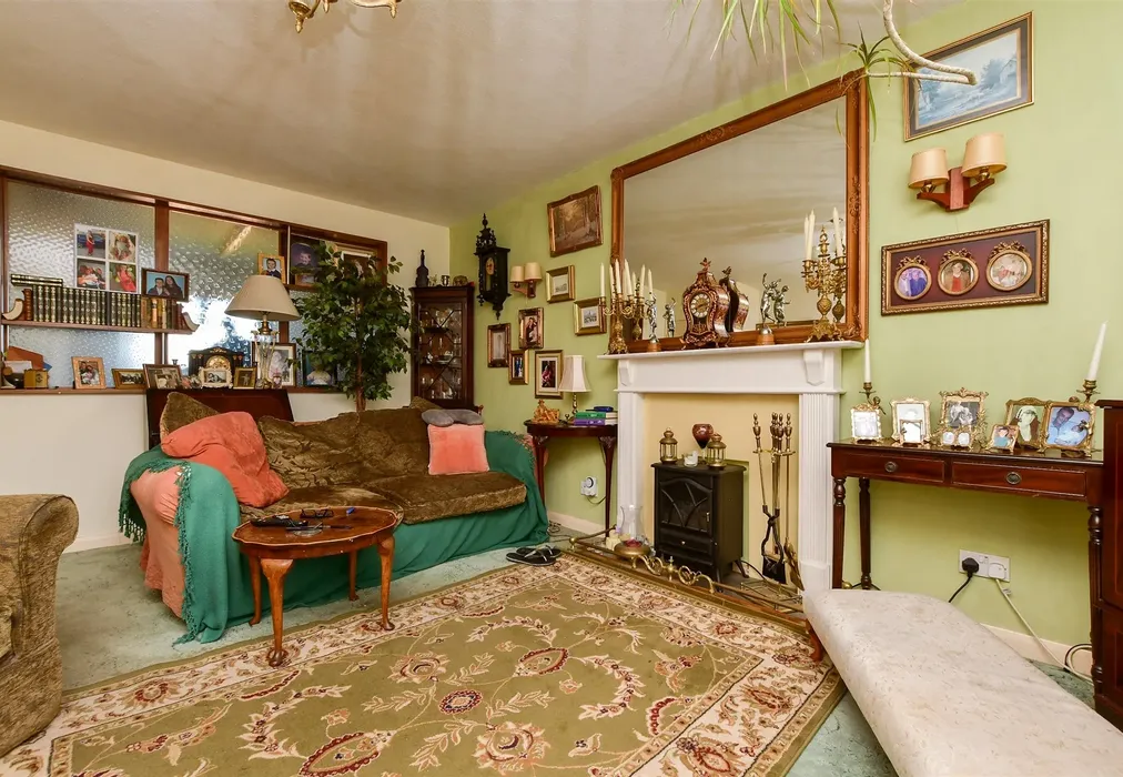 Lounge - Grange Road, Ramsgate, Kent - Wards of Kent