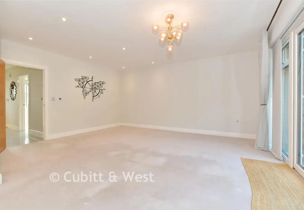 Lounge/Dining Room - Foresters Way, Pease Pottage, Crawley, West Sussex - Wards of Kent