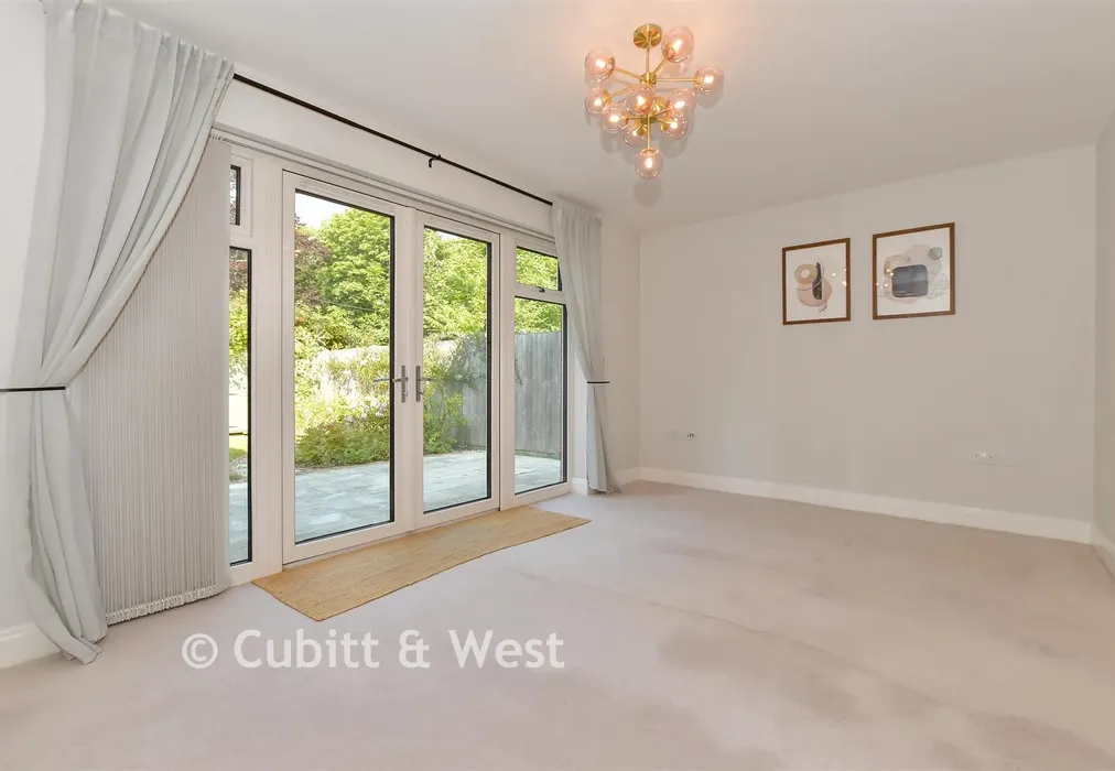 Lounge/Dining Room - Foresters Way, Pease Pottage, Crawley, West Sussex - Wards of Kent