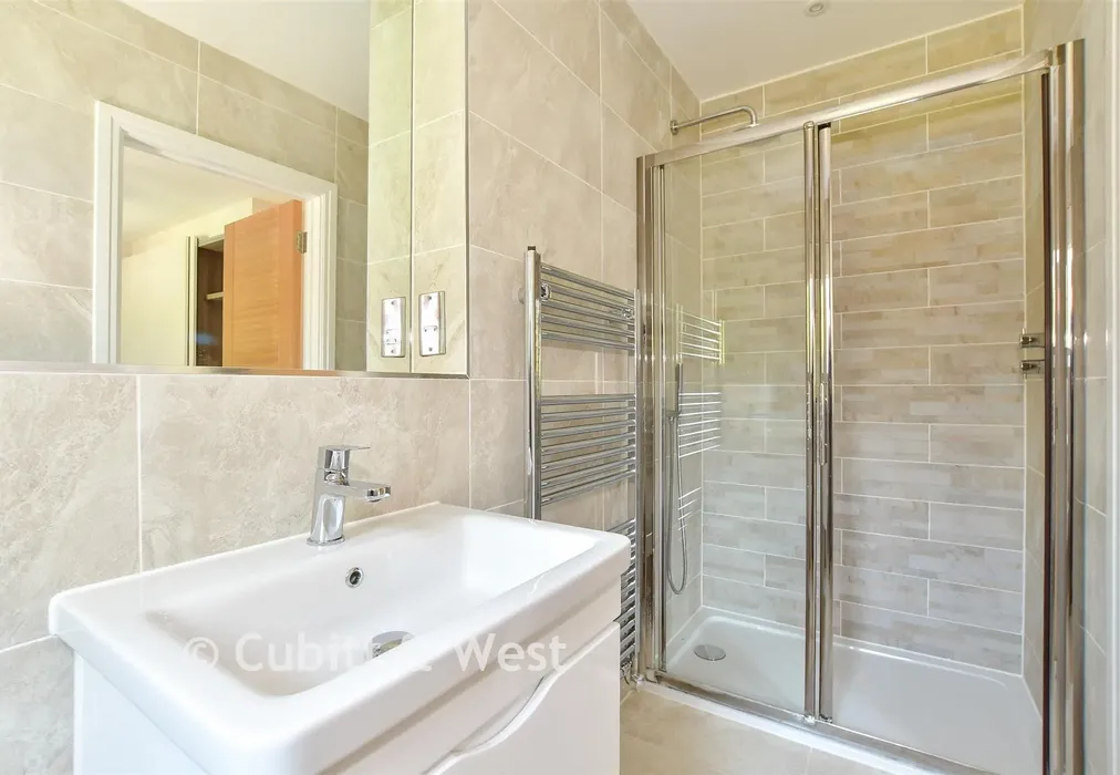 En-Suite Shower Room - Foresters Way, Pease Pottage, Crawley, West Sussex - Wards of Kent