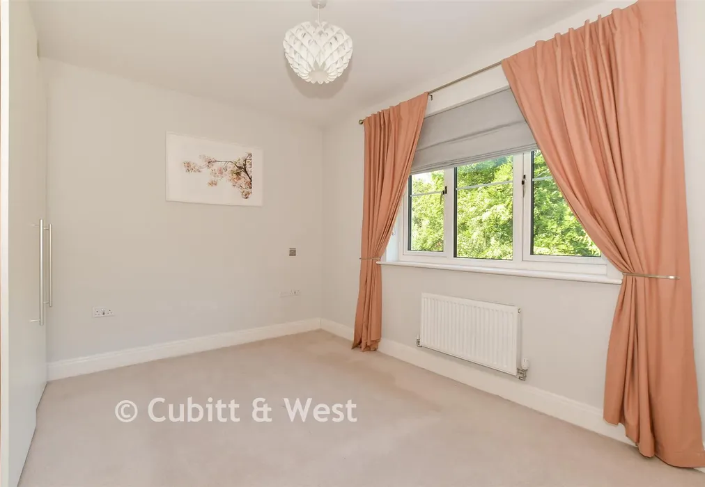 Bedroom 1 - Foresters Way, Pease Pottage, Crawley, West Sussex - Wards of Kent