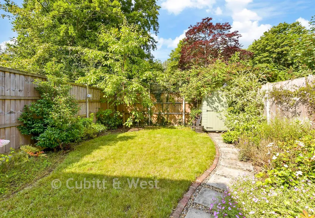 Rear Garden - Foresters Way, Pease Pottage, Crawley, West Sussex - Wards of Kent