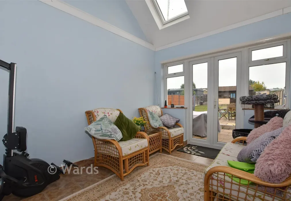 Garden Room - Royston Road, Bearsted, Maidstone, Kent - Wards of Kent