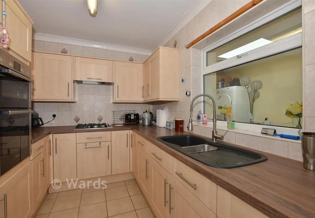 Kitchen - Royston Road, Bearsted, Maidstone, Kent - Wards of Kent