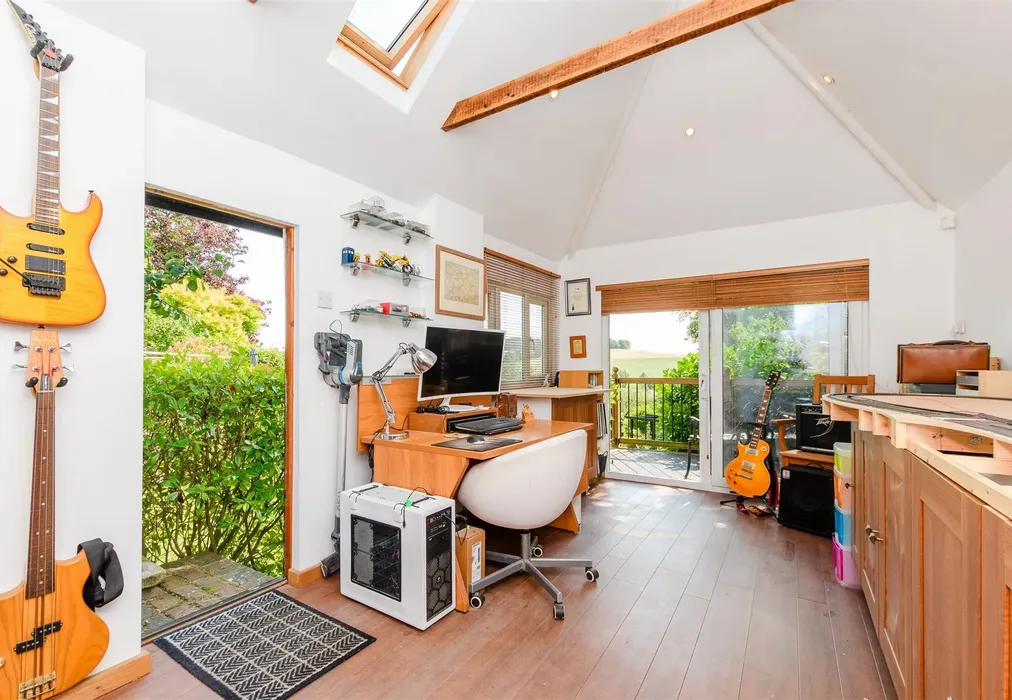 Studio - Gorse Hill, Farningham, Dartford, Kent - Wards of Kent