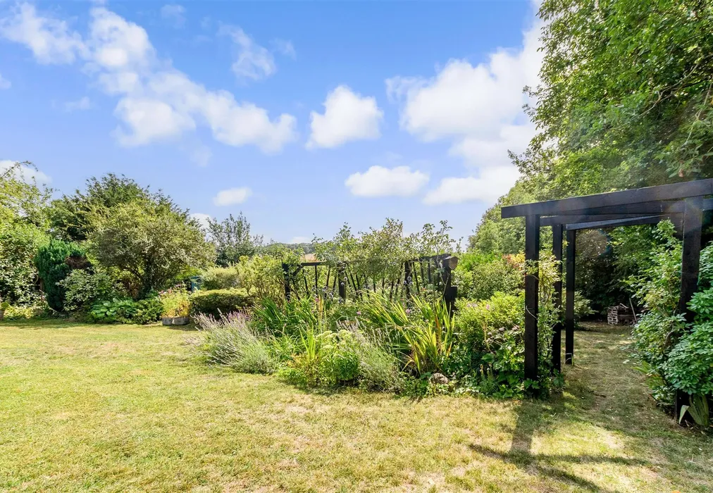 Rear Garden - Gorse Hill, Farningham, Dartford, Kent - Wards of Kent