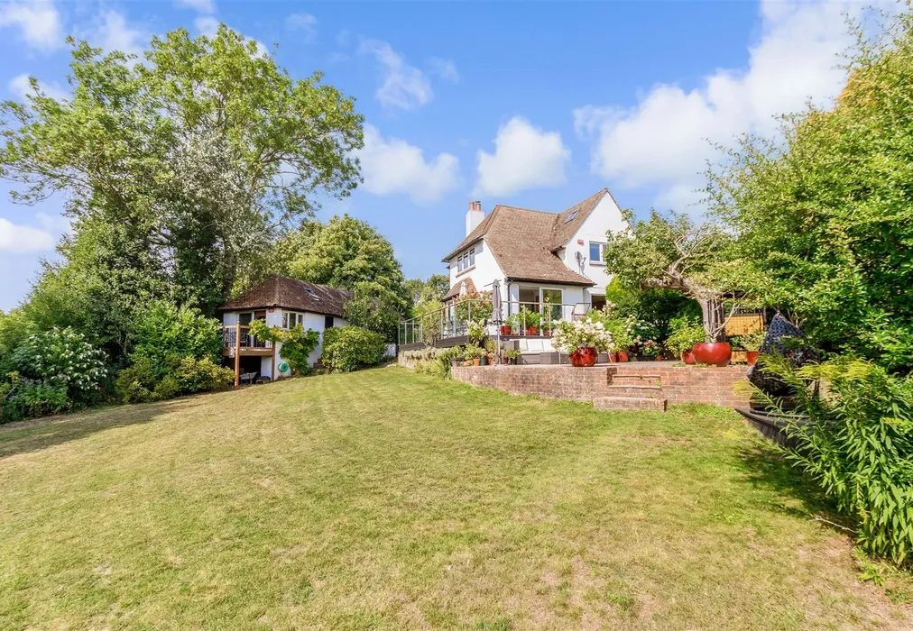 Rear Garden - Gorse Hill, Farningham, Dartford, Kent - Wards of Kent