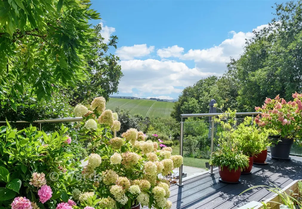 External Lifestyle Photograph - Gorse Hill, Farningham, Dartford, Kent - Wards of Kent