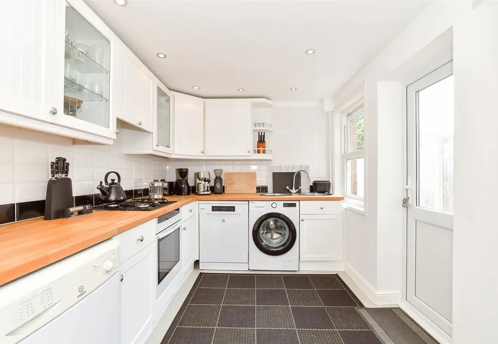 Kitchen - Church Road, Rustington, West Sussex - Wards of Kent