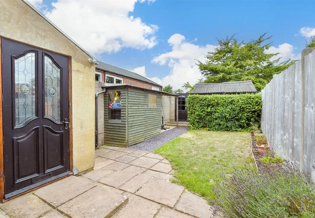 Rear Garden - Church Road, Rustington, West Sussex - Wards of Kent