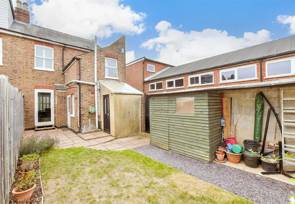 Rear Garden - Church Road, Rustington, West Sussex - Wards of Kent
