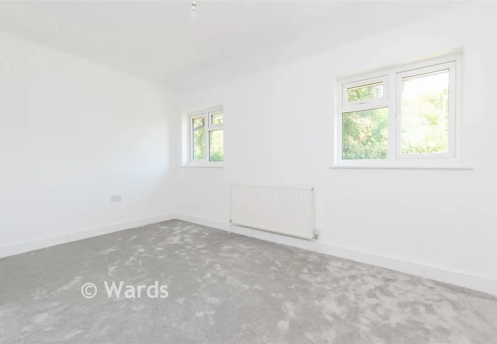 Bedroom 1 - Beesfield Lane, Farningham, Dartford, Kent - Wards of Kent