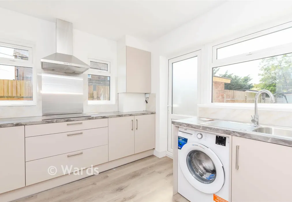 Kitchen - Beesfield Lane, Farningham, Dartford, Kent - Wards of Kent