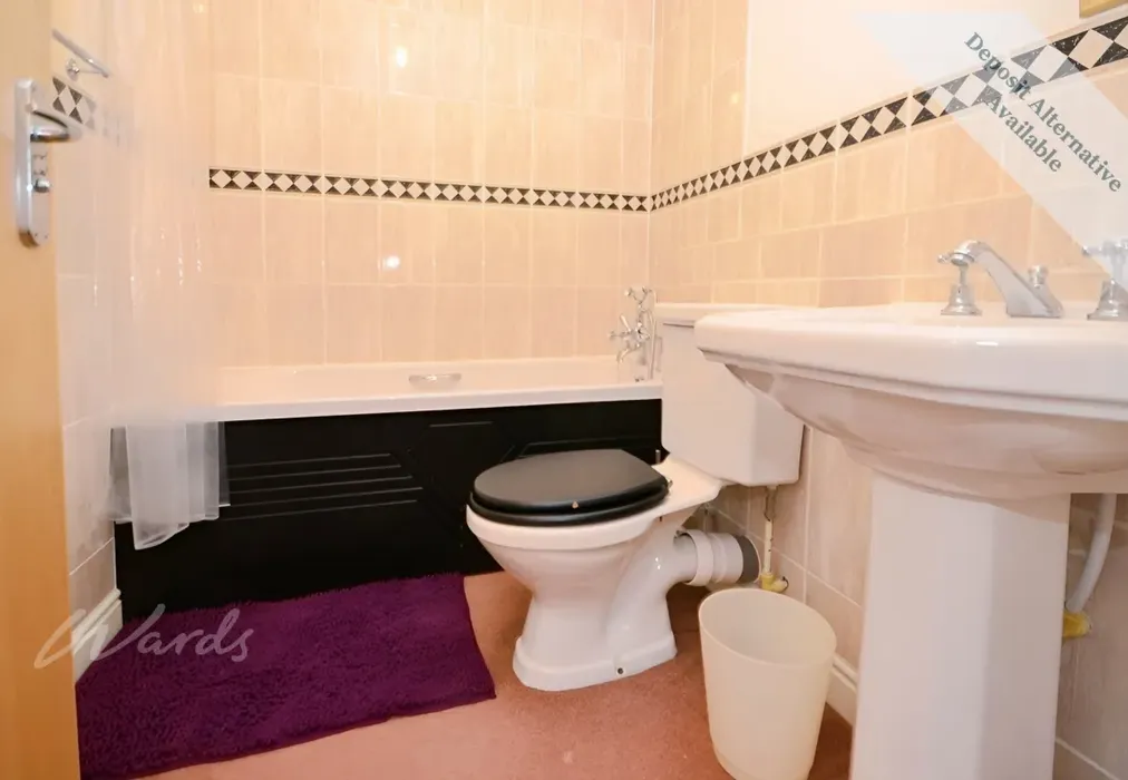 hardy bathroom - Hardy Lodge Fennel Close ME1 - Wards of Kent