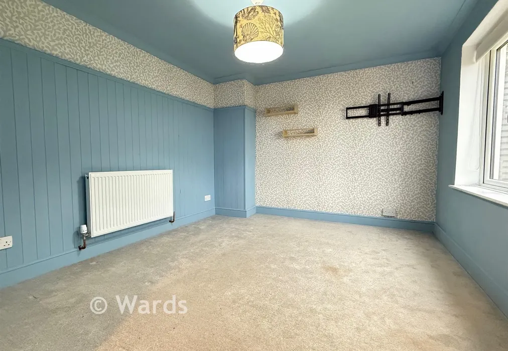 Blue Room - Valkyrie Avenue, Whitstable, Kent - Wards of Kent