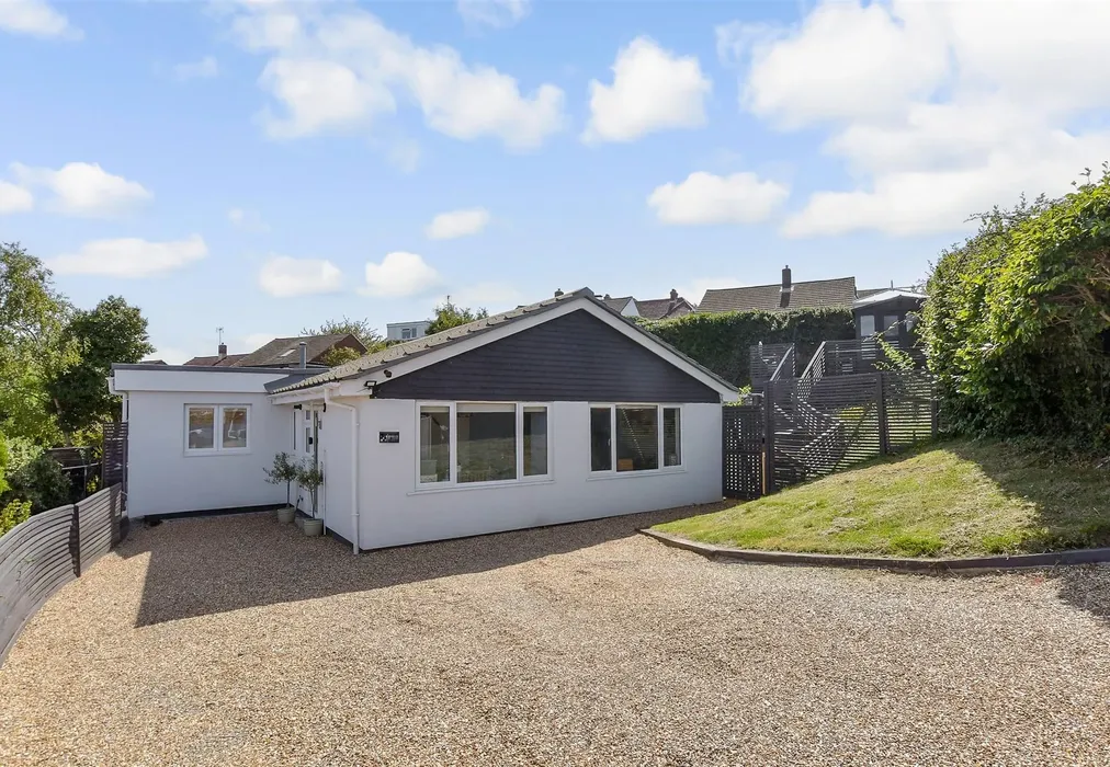 Web - Valkyrie Avenue, Whitstable, Kent - Wards of Kent