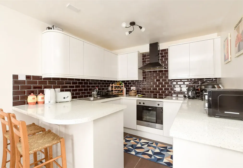 Kitchen - Fiveacre Close, Thornton Heath, Surrey - Wards of Kent