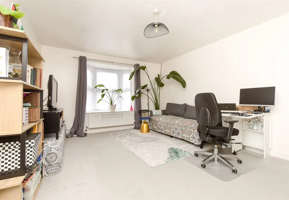 Lounge/Diner - Fiveacre Close, Thornton Heath, Surrey - Wards of Kent